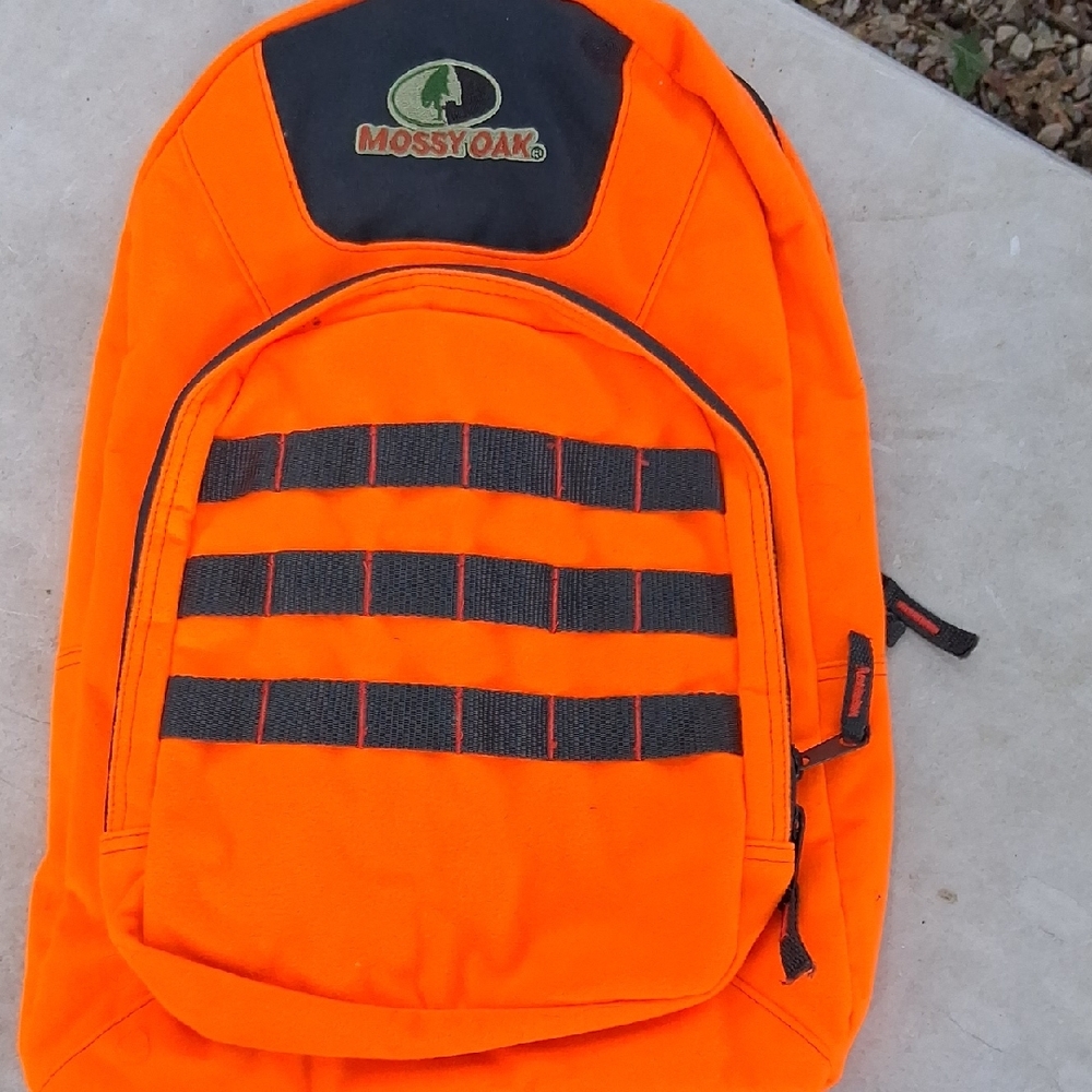 Mossy Oak Men's Orange Backpack